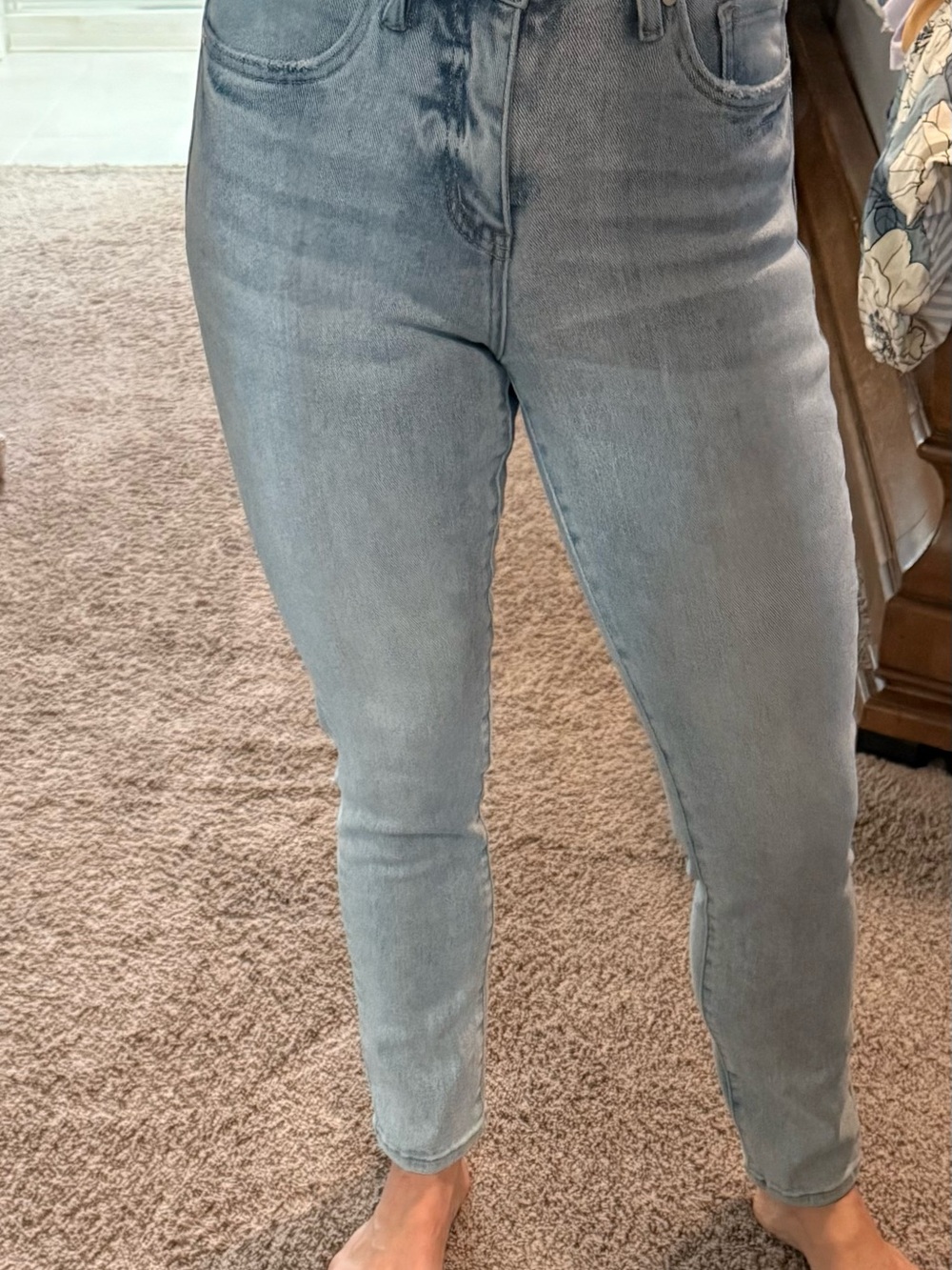 High-Rise Light Gray Skinny Jeans for Women